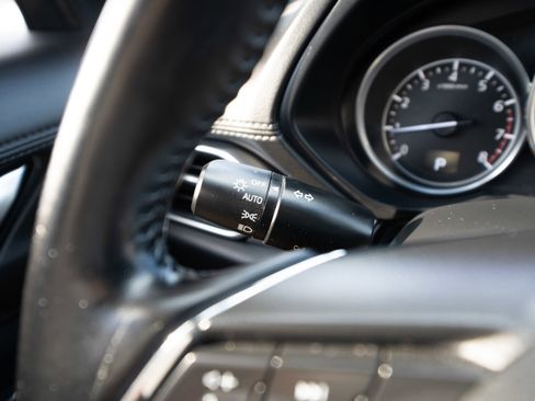 Used 2018 MAZDA CX-5 Touring image 13