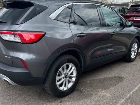 Used 2022 Ford Escape SE w/ Convenience Package AWD/4WD image 3