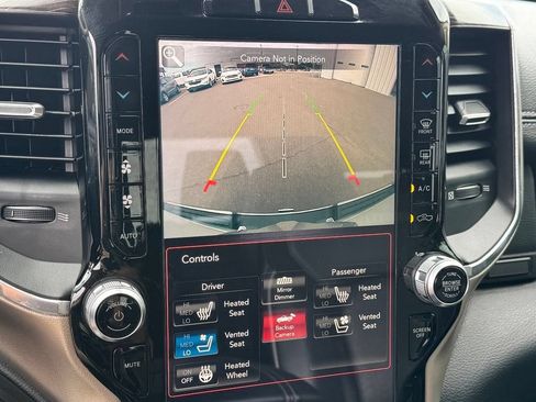 Used 2019 RAM 1500 Laramie AWD/4WD image 20