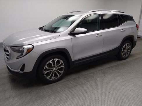 Used 2019 GMC Terrain SLT FWD image 2