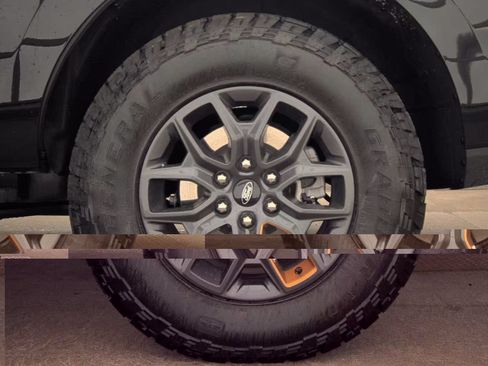 Used 2025 Ford Expedition Tremor AWD/4WD image 14