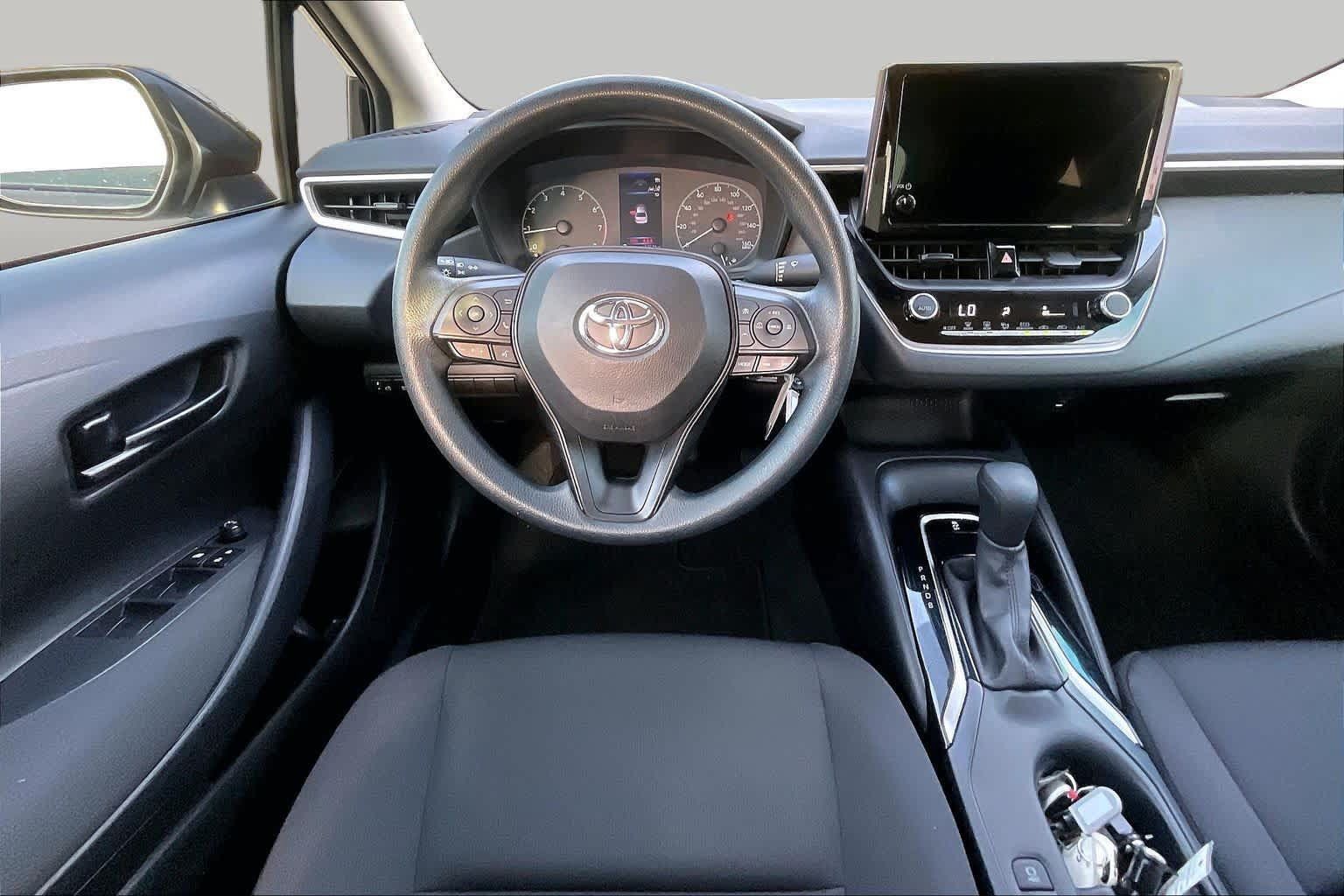 Used 2023 Toyota Corolla LE FWD image 6