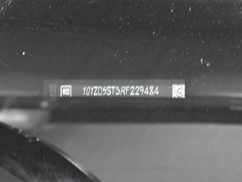 Used 2024 Chevrolet Malibu LT FWD image 34