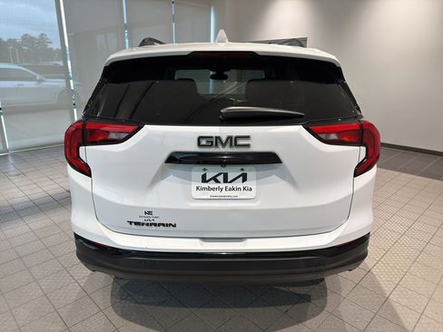 Used 2020 GMC Terrain SLE w/ Elevation Edition FWD image 4