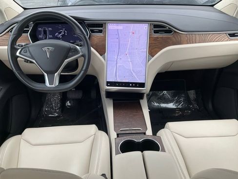 Used 2017 Tesla Model X 75D image 36