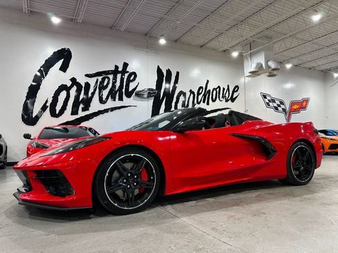 Used 2021 Chevrolet Corvette Stingray Premium Conv w/ Z51 Performance Package RWD image 1