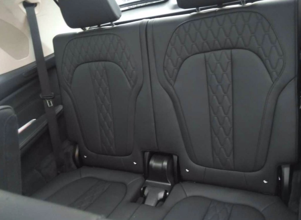 Used 2025 BMW X7 xDrive40i AWD/4WD image 6
