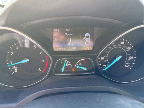 Used 2017 Ford Escape SE FWD image 12