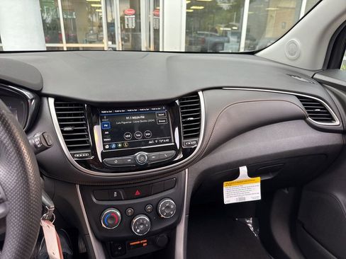 Used 2019 Chevrolet Trax LS image 31