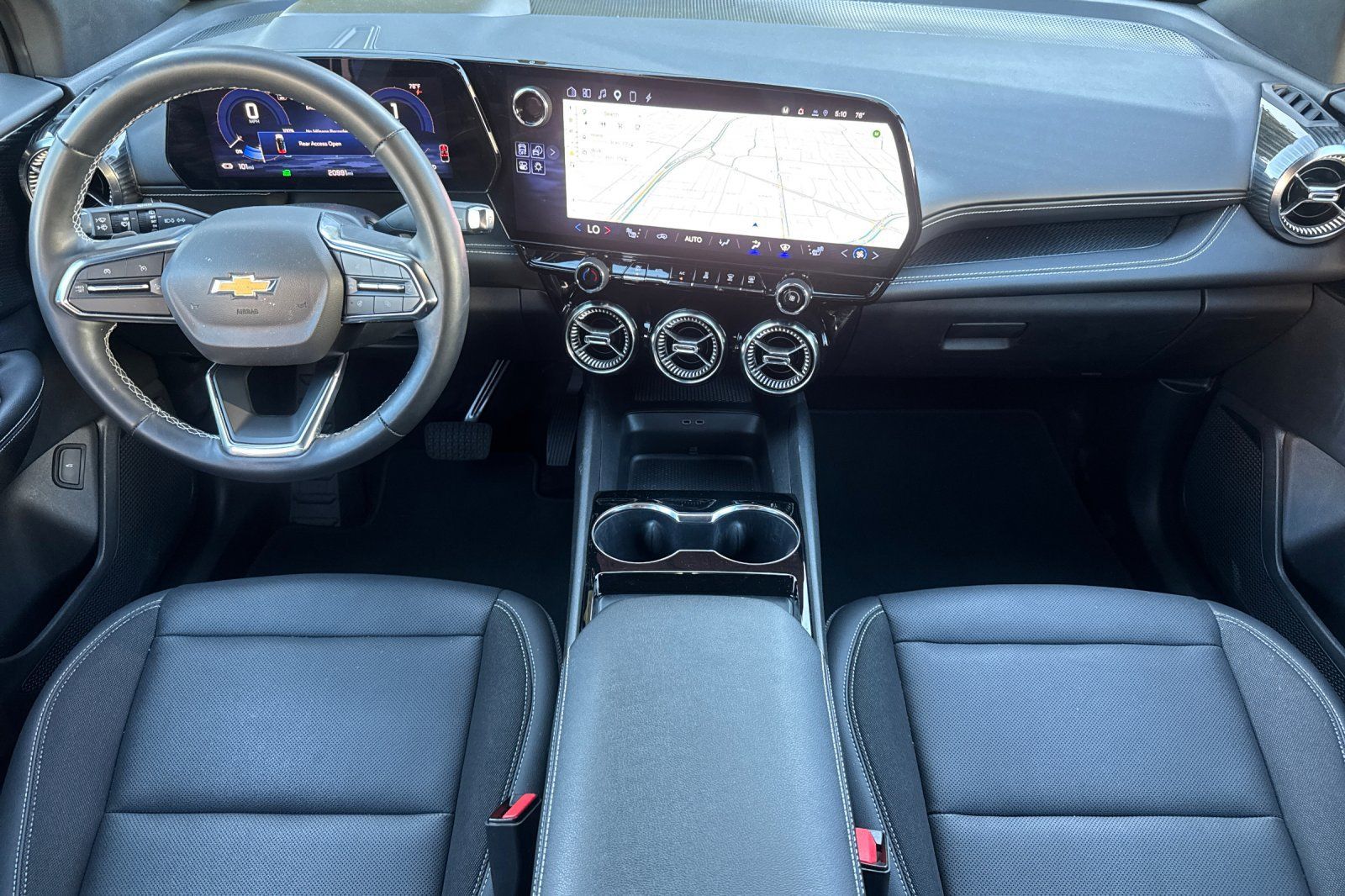 Used 2024 Chevrolet Blazer EV LT AWD/4WD image 16