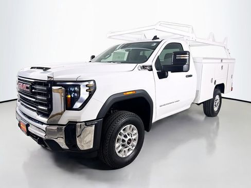 New 2026 GMC Sierra 2500 Pro w/ Convenience Package image 3