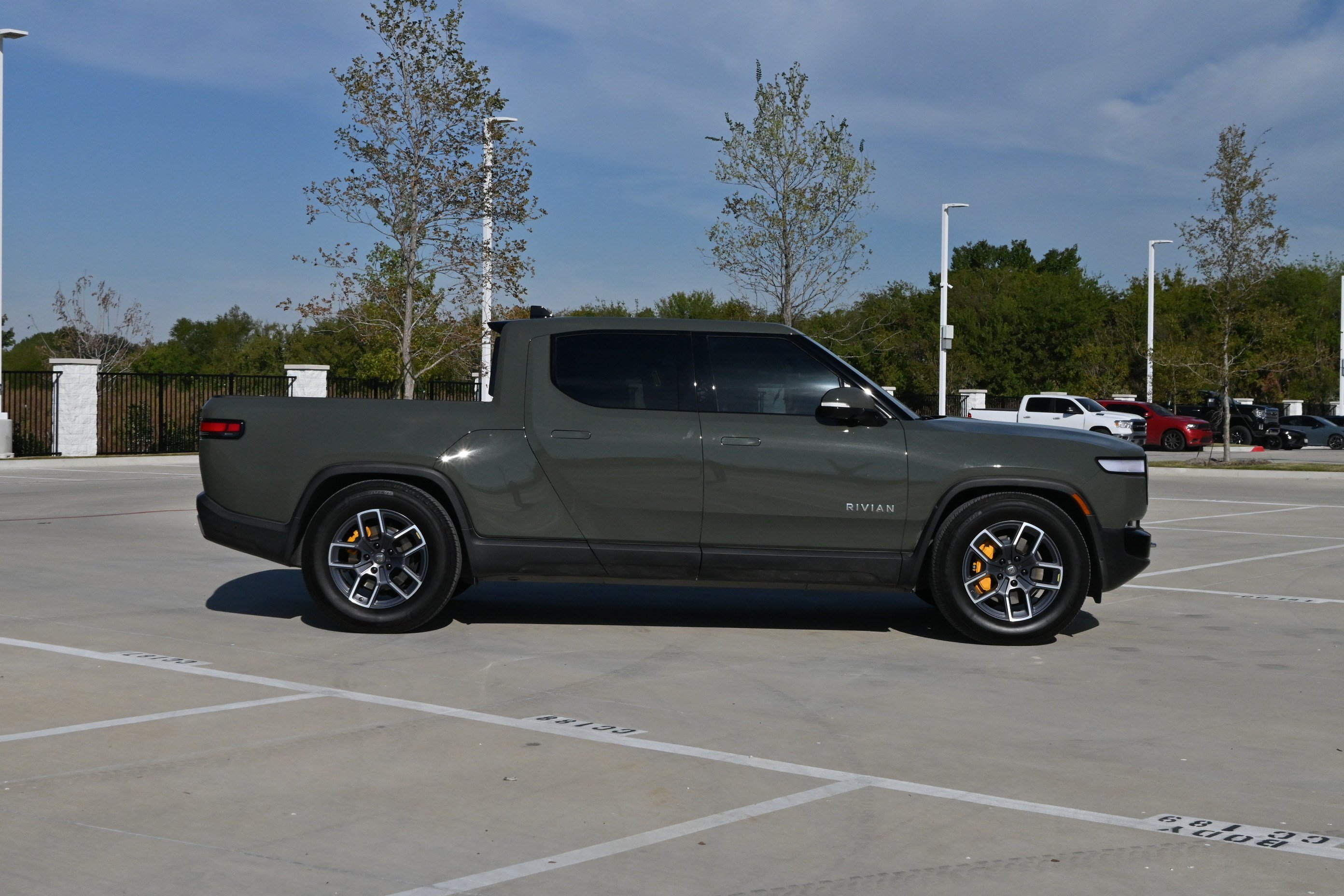 Used 2023 Rivian R1T Launch Edition AWD/4WD image 6