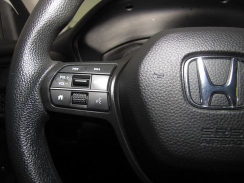 Certified 2024 Honda HR-V LX image 5