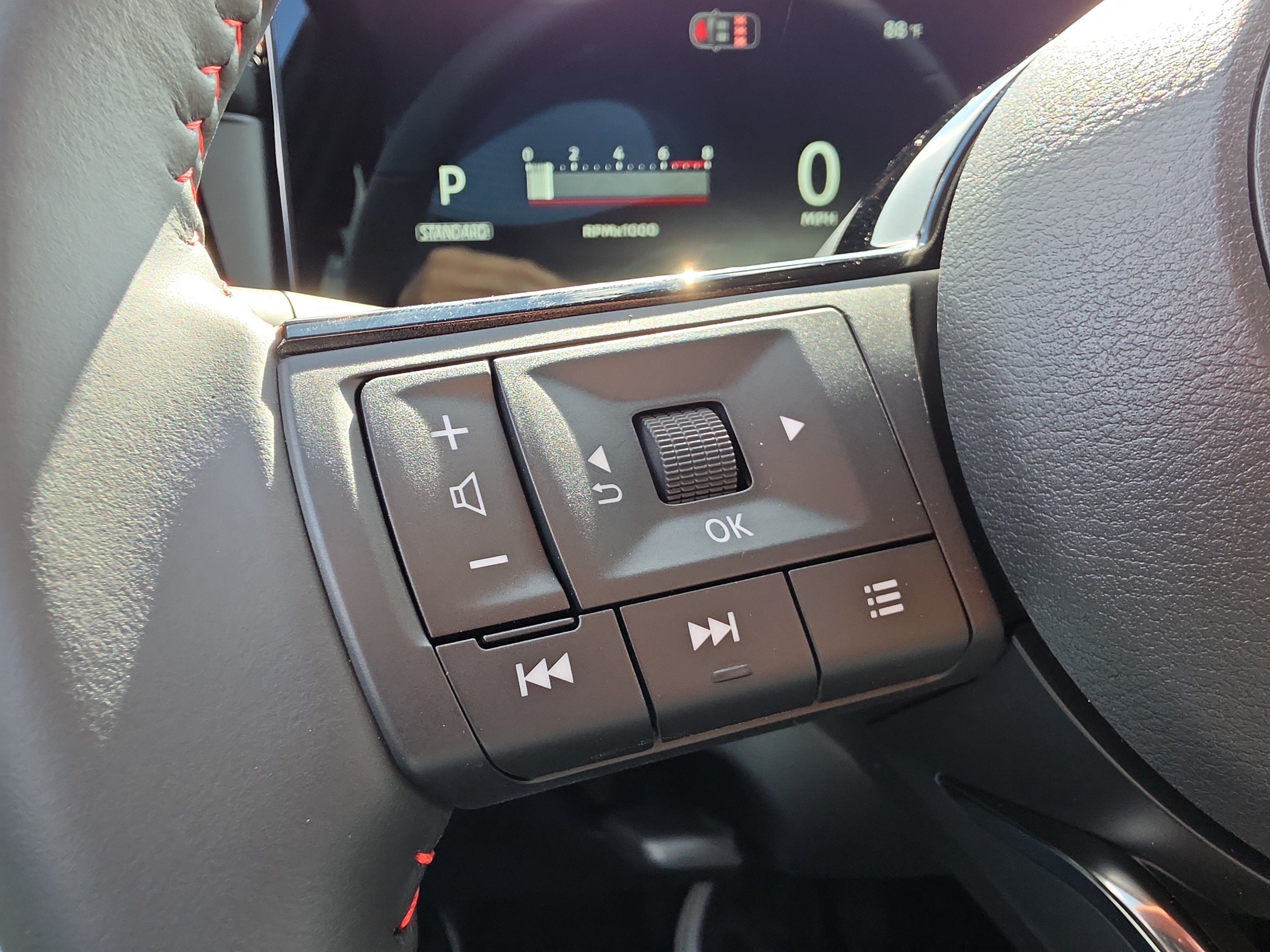 Used 2026 Nissan Kicks SR w/ Cold Weather Package AWD/4WD image 14