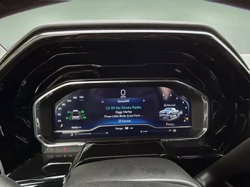 Used 2024 Chevrolet Silverado 1500 RST w/ Z71 Off-Road Package image 15