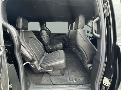 New 2027 Chrysler Pacifica Select FWD image 33
