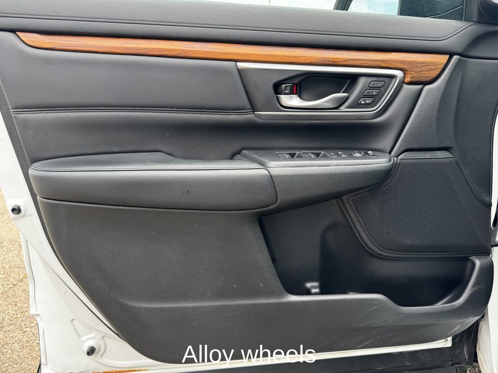 Used 2019 Honda CR-V Touring image 10