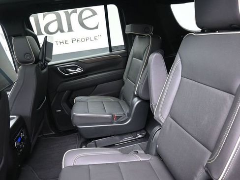 Certified 2023 Chevrolet Suburban Premier w/ Advanced Technology Package image 22