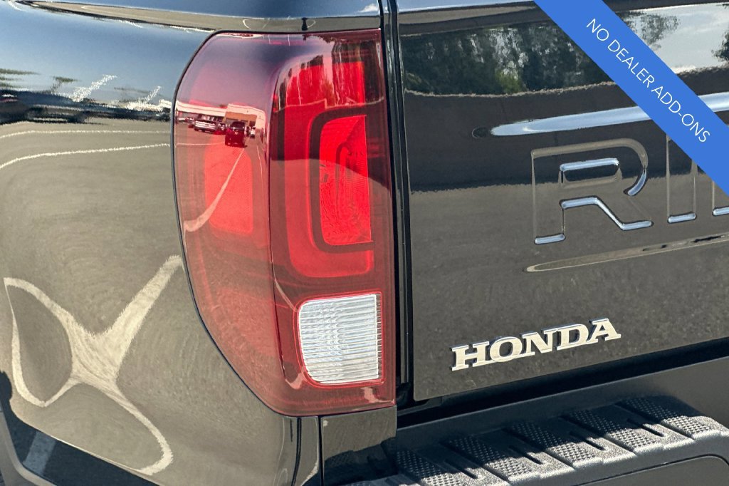 Certified 2025 Honda Ridgeline Black Edition image 28