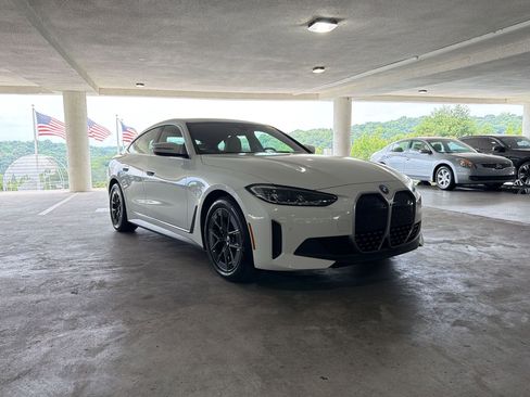 Used 2024 BMW i4 eDrive40 w/ Premium Package RWD image 6