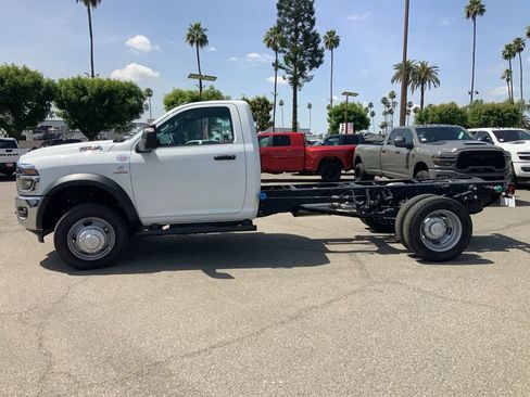 New 2026 RAM 5500 Tradesman w/ Chrome Appearance Group AWD/4WD image 4