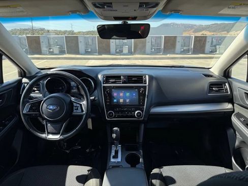 Used 2018 Subaru Outback 2.5i Premium AWD/4WD image 12
