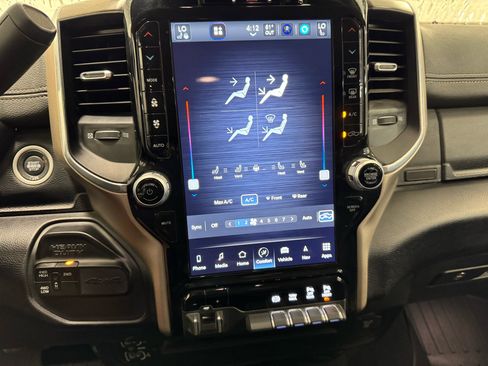 Used 2024 RAM 2500 Laramie image 28