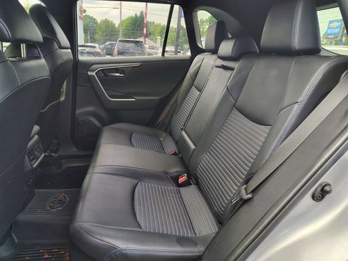 Used 2019 Toyota RAV4 XSE w/ Carpet Mat Package AWD/4WD image 12