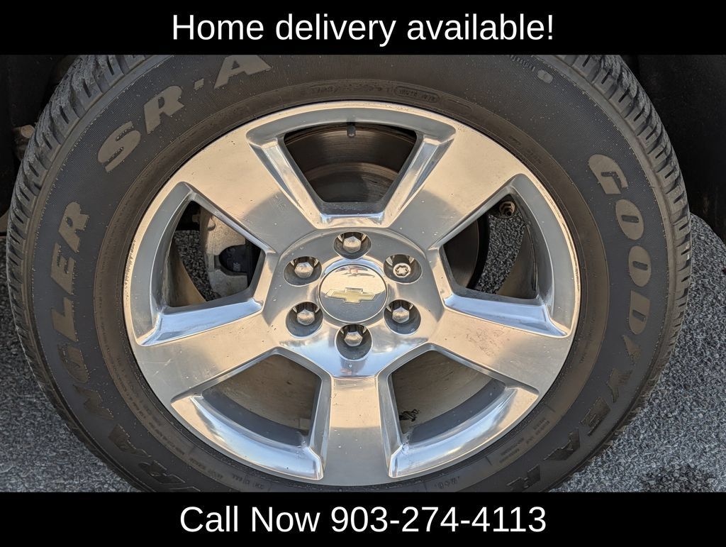 Used 2020 Chevrolet Suburban LT w/ Luxury Package AWD/4WD image 12