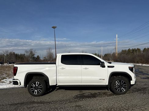 Used 2025 GMC Sierra 1500 AT4 w/ AT4 Premium Package image 8