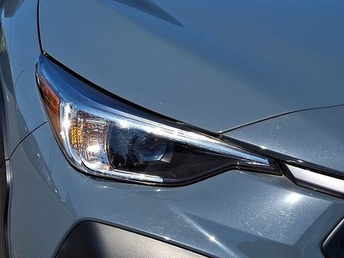 Used 2024 Subaru Crosstrek 2.0i Premium AWD/4WD image 9