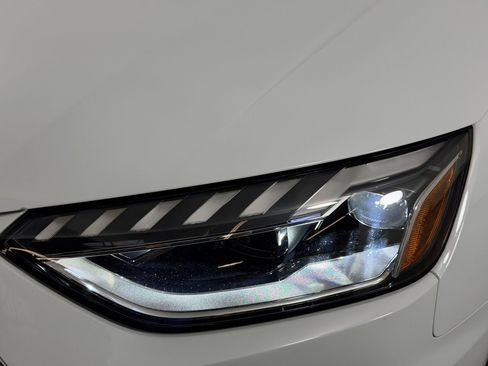 Used 2023 Audi A4 2.0T Premium w/ Convenience Package image 11