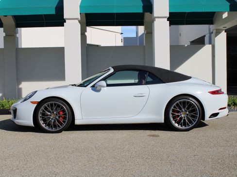 Certified 2019 Porsche 911 Carrera S image 11