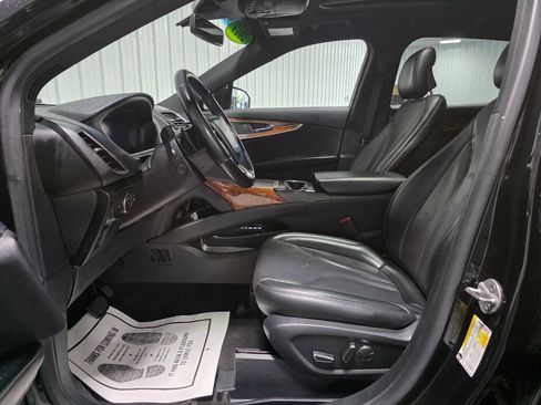 Used 2019 Lincoln Nautilus Reserve AWD/4WD image 9