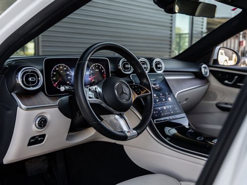 Used 2023 Mercedes-Benz C 300 Sedan image 23