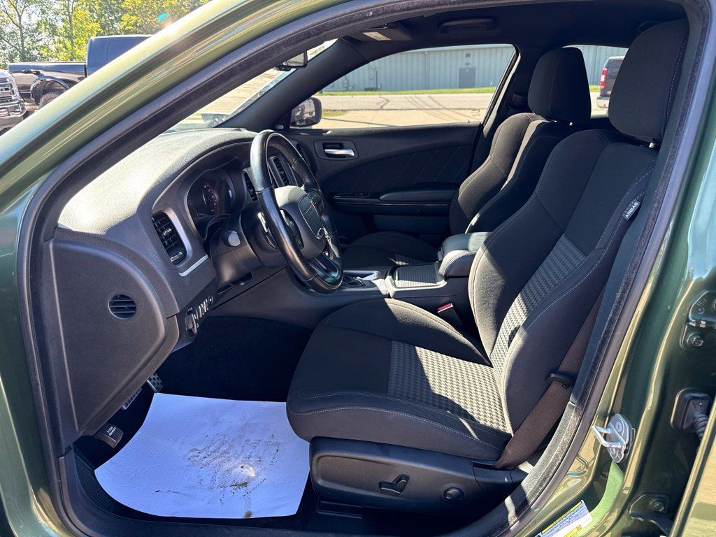 Used 2022 Dodge Charger R/T w/ Blacktop Package RWD image 25