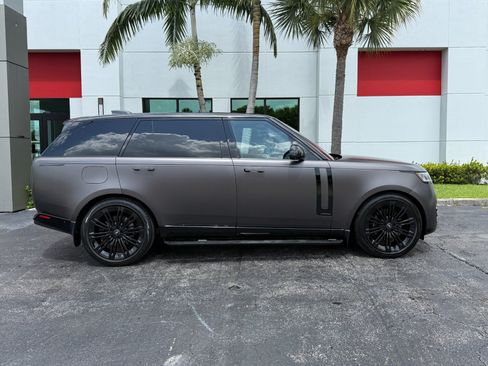Used 2023 Land Rover Range Rover Long Wheelbase Autobiography AWD/4WD image 2
