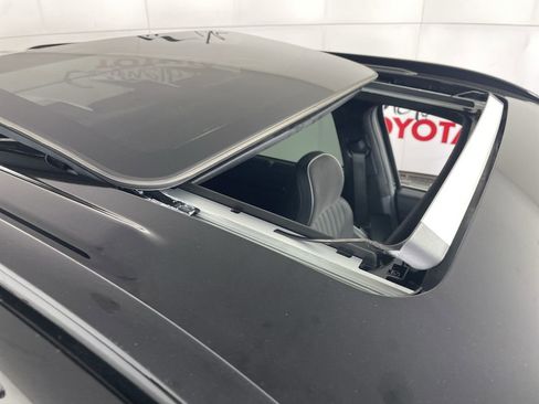 Used 2024 Hyundai Palisade Calligraphy image 10