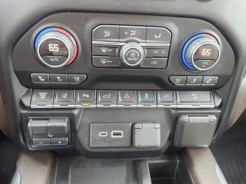 Used 2020 Chevrolet Silverado 2500 LTZ w/ LTZ Texas Edition image 23