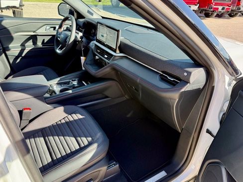 New 2025 Ford Explorer ST-Line w/ Premium Package image 19