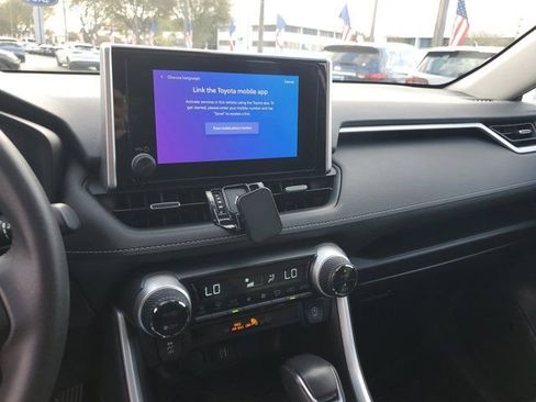 Used 2023 Toyota RAV4 XLE Premium image 25