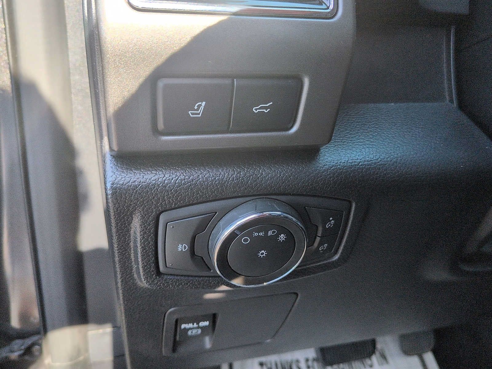 Used 2021 Ford Expedition XLT AWD/4WD image 17