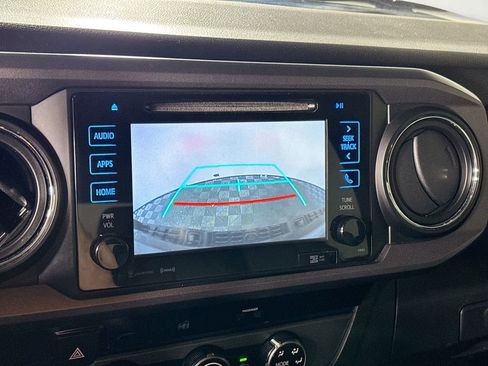 Used 2017 Toyota Tacoma TRD Off-Road w/ Tow Package (A/T) image 16