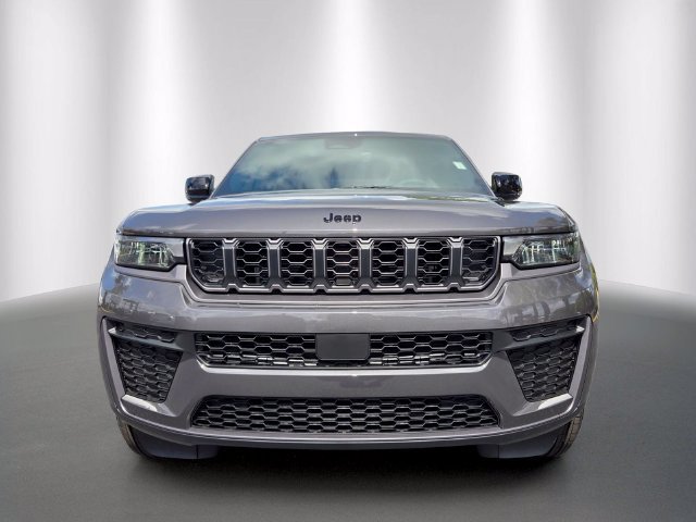 New 2026 Jeep Grand Cherokee Altitude RWD image 2