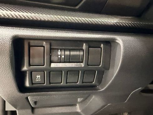 Used 2019 Subaru Crosstrek 2.0i Premium w/ Popular Package #3 AWD/4WD image 18