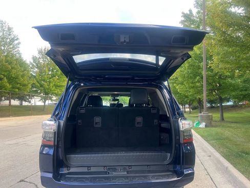 Used 2019 Toyota 4Runner SR5 Premium image 14