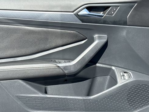 Used 2023 Volkswagen Jetta SE w/ Panoramic Sunroof Package image 14