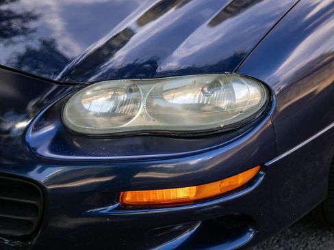 Used 2002 Chevrolet Camaro Z28 RWD image 7
