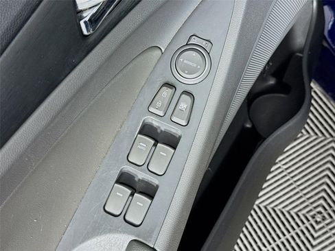 Used 2013 Hyundai Sonata SE FWD image 17