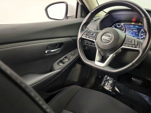Used 2022 Nissan Sentra SV FWD image 23
